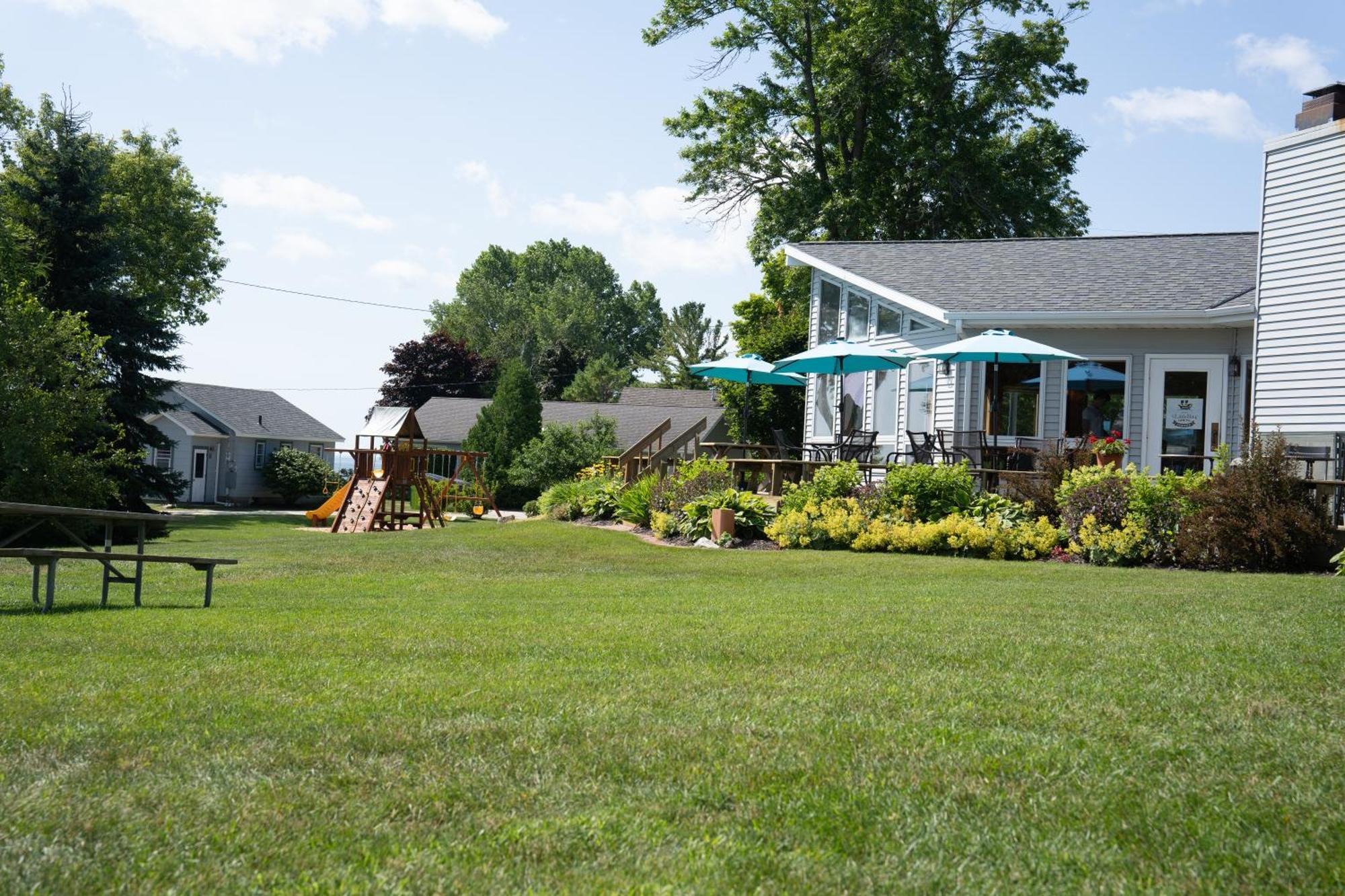 Square Rigger Lodge Jacksonport Экстерьер фото